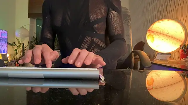 tomz0819 Adlı Modelin Web Kamerası Şovu