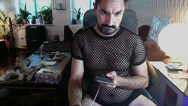 tomz0819's Webcam Show