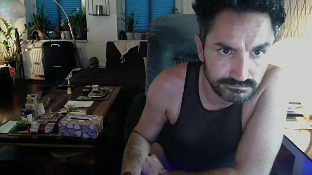 tomz0819's Webcam Show