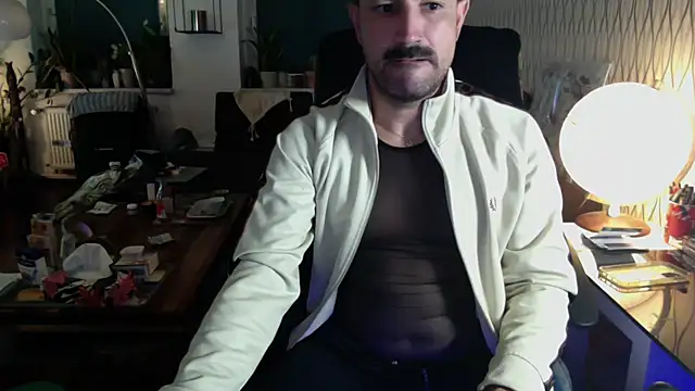 tomz0819 Webcam-Show