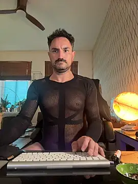 tomz0819 Webcam-Show