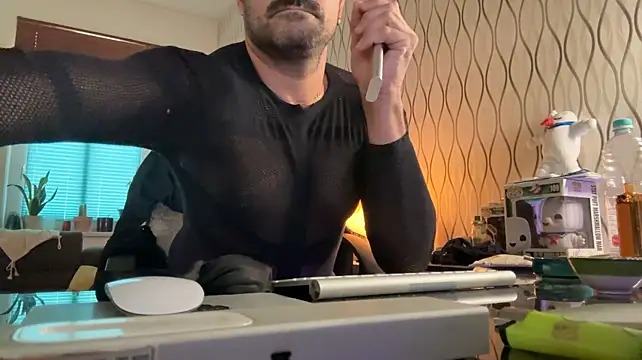 tomz0819 Webcam-Show