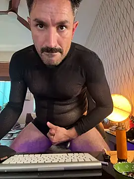 tomz0819 Webcam-Show