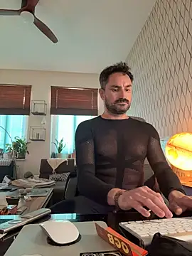 tomz0819 Webcam-Show