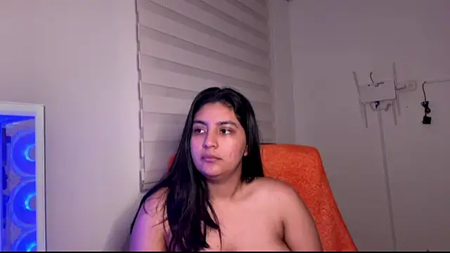 دردشة cloe_small الجنسية المباشرة