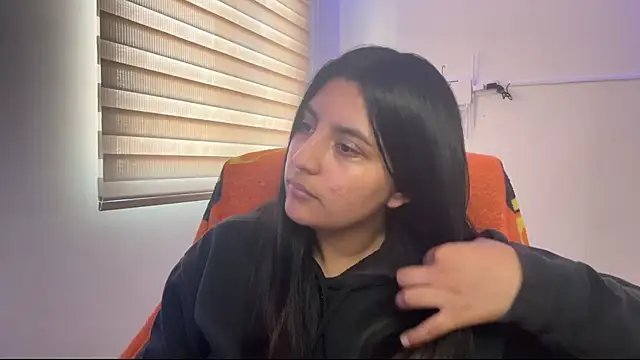 cloe_small's Live XXX Chat