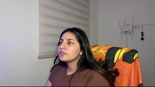 cloe_small: απευθείας συνομιλία ΧΧΧ