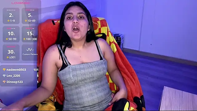 cloe_small's Live XXX Chat