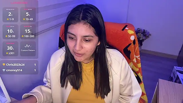 cloe_small's Live XXX Chat