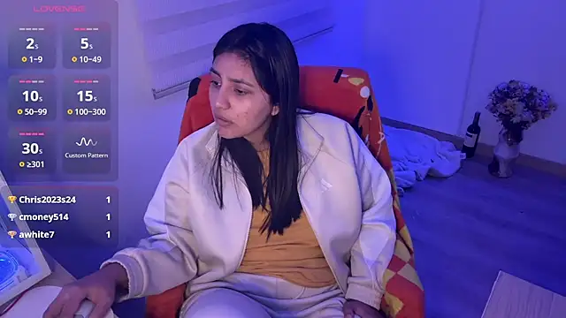 Chat +18 de cloe_small ao vivo