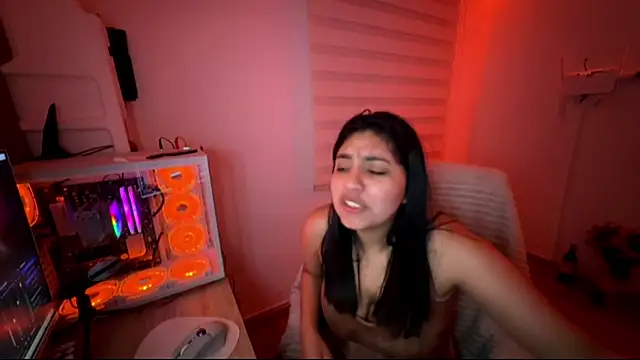 cloe_small Live XXX-chat