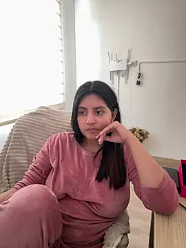 cloe_small's Live XXX Chat