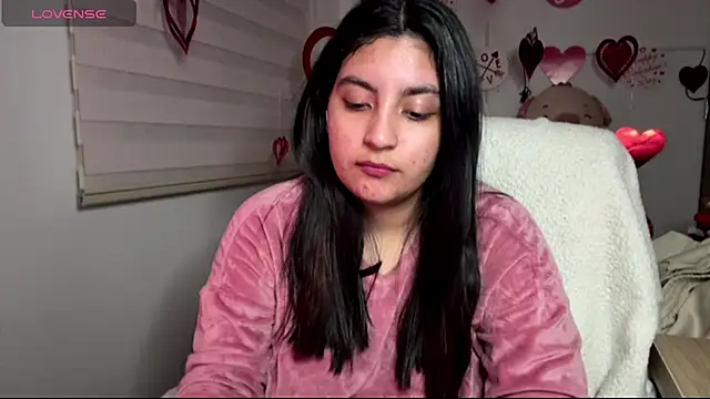 cloe_small's Live XXX Chat