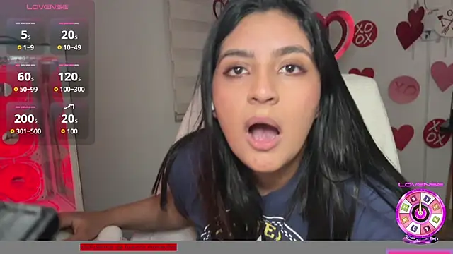 Chat +18 de cloe_small ao vivo