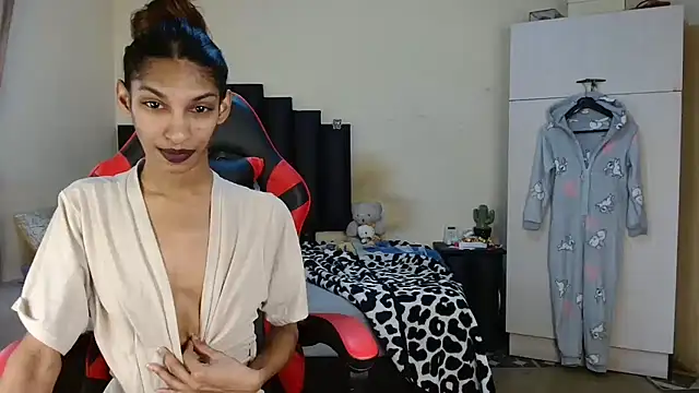Silkylicious 网络视讯表演