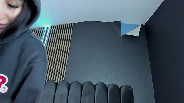 Nicolette_ks_ XXX чат на живо