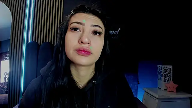 Nicolette_ks_ Adlı Modelin Canlı XXX Sohbeti