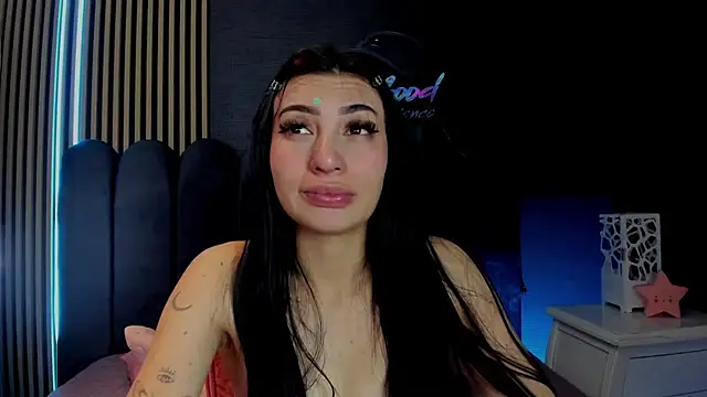 Nicolette_ks_ Adlı Modelin Canlı XXX Sohbeti