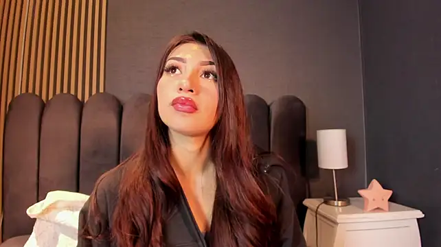 Nicolette_ks_ Chat XXX in diretta