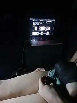 Mrmoujo Pertunjukan Webcam