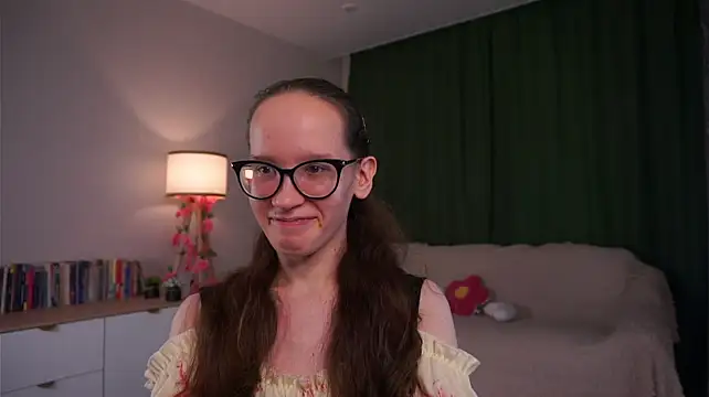 צ'אט XXX בשידור חי של BettyBrowni
