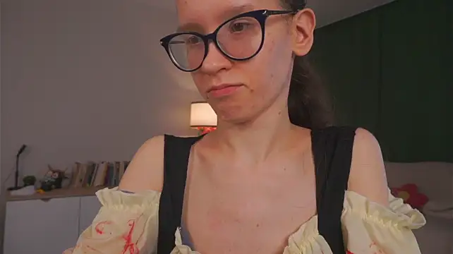 צ'אט XXX בשידור חי של BettyBrowni