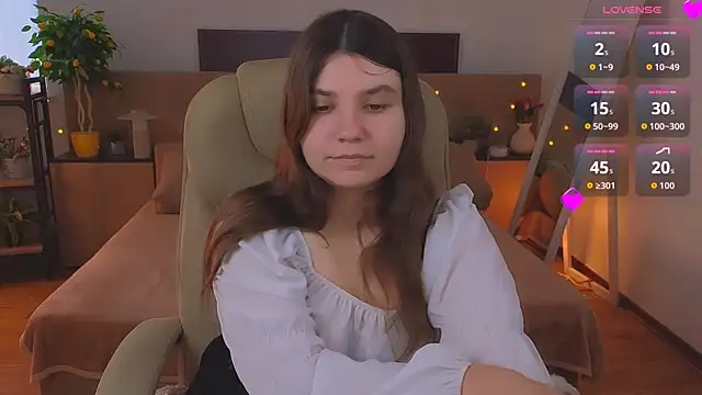 Viola__Shy: онлайн-секс-чат