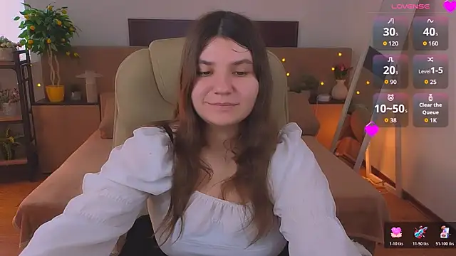 Viola__Shy Adlı Modelin Canlı XXX Sohbeti