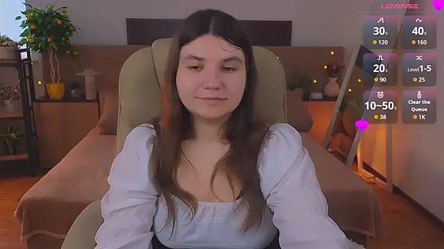 Viola__Shy Adlı Modelin Canlı XXX Sohbeti