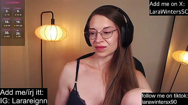 Larawinters' Live XXX Chat