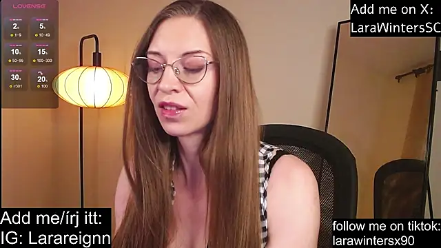 Larawinters' Live XXX Chat