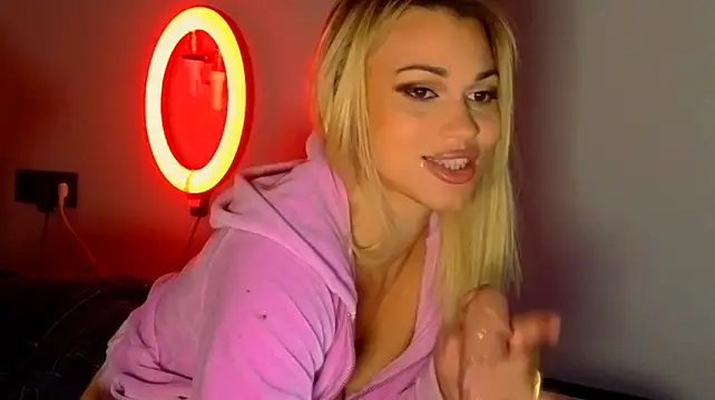 StephanyLuxe Chat XXX in diretta