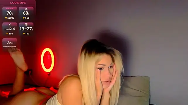 StephanyLuxe Chat XXX in diretta