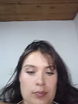 Chatroom XXX en direct de Valeria888