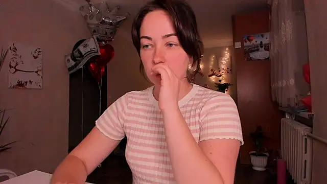 cClandesTina Chat XXX live