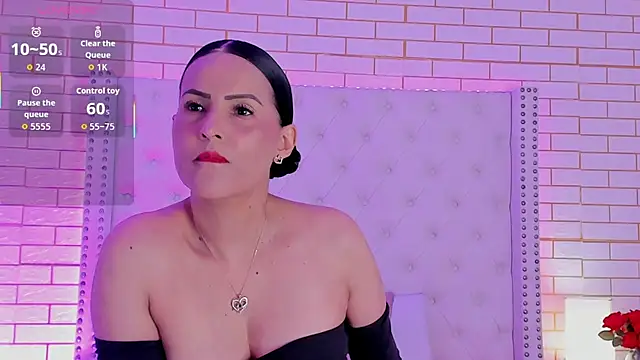 Coco_Balenciaga_ Show Webcam
