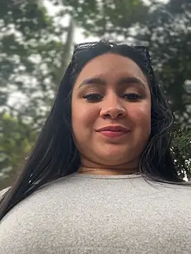 Pretty_Isadora Show Webcam
