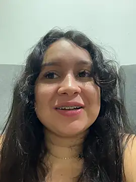 XXX chat uživo modela Pretty_Isadora