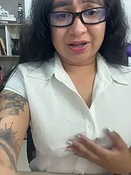 Chat +18 de Pretty_Isadora ao vivo