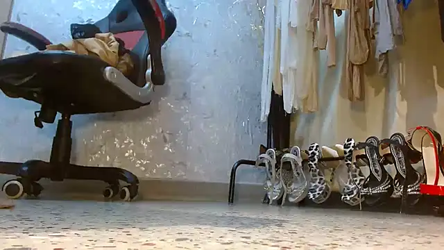 Samantabrown_ Show in webcam