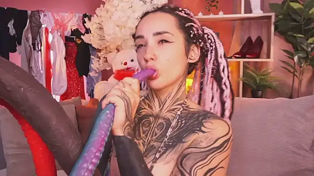 EvaCanton's Webcam Show