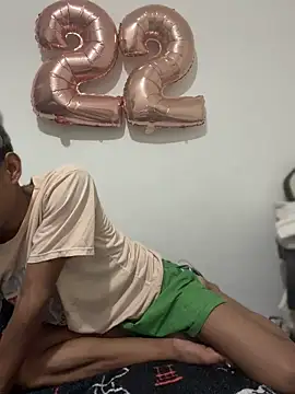 הופעת וובקאם של alejo_cute