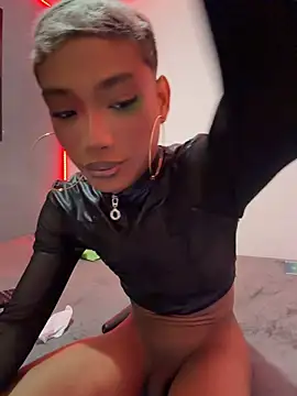 הופעת וובקאם של alejo_cute