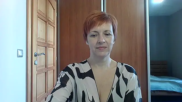 Show modela LoraLoraMay na web-kameri