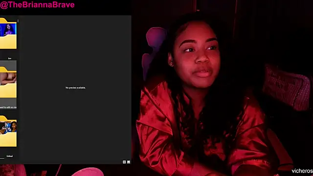 BriannaBraven Webbikameraesitys