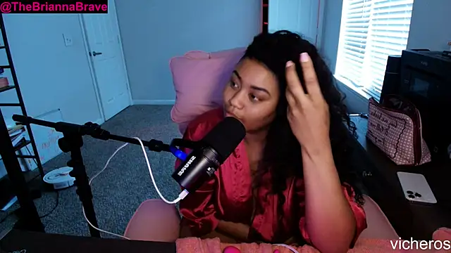 BriannaBrave Webcamshow