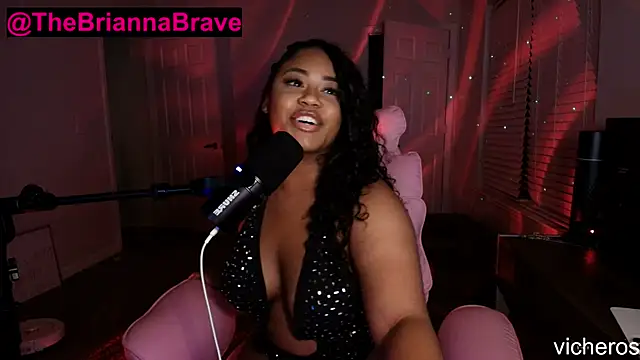BriannaBrave Show in webcam
