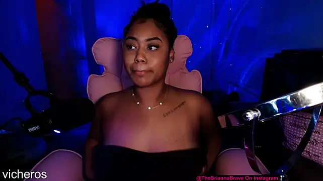 BriannaBrave's Live XXX Chat