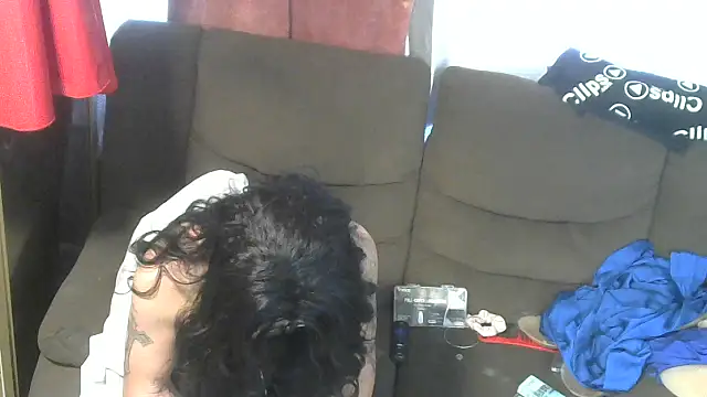 SassyCrystal77 webcam show