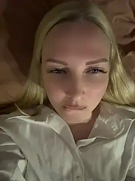 Show modela Aleksandrakis na web-kameri